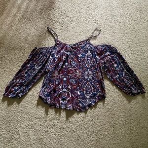 A&F 3/4 Sleeve Cold Shoulder Top